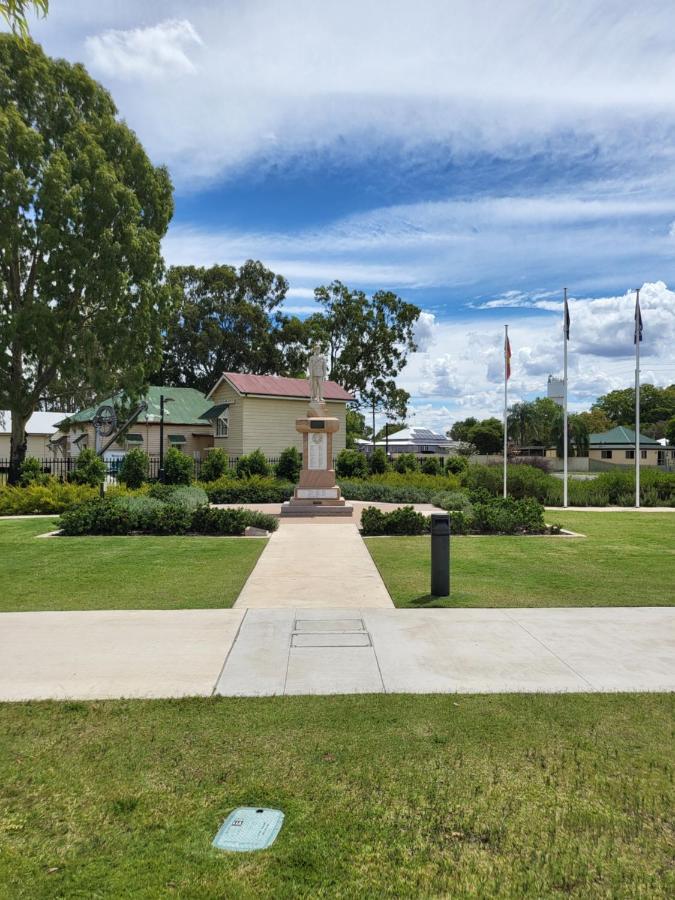 מלון Chinchilla Tourist Park מראה חיצוני תמונה